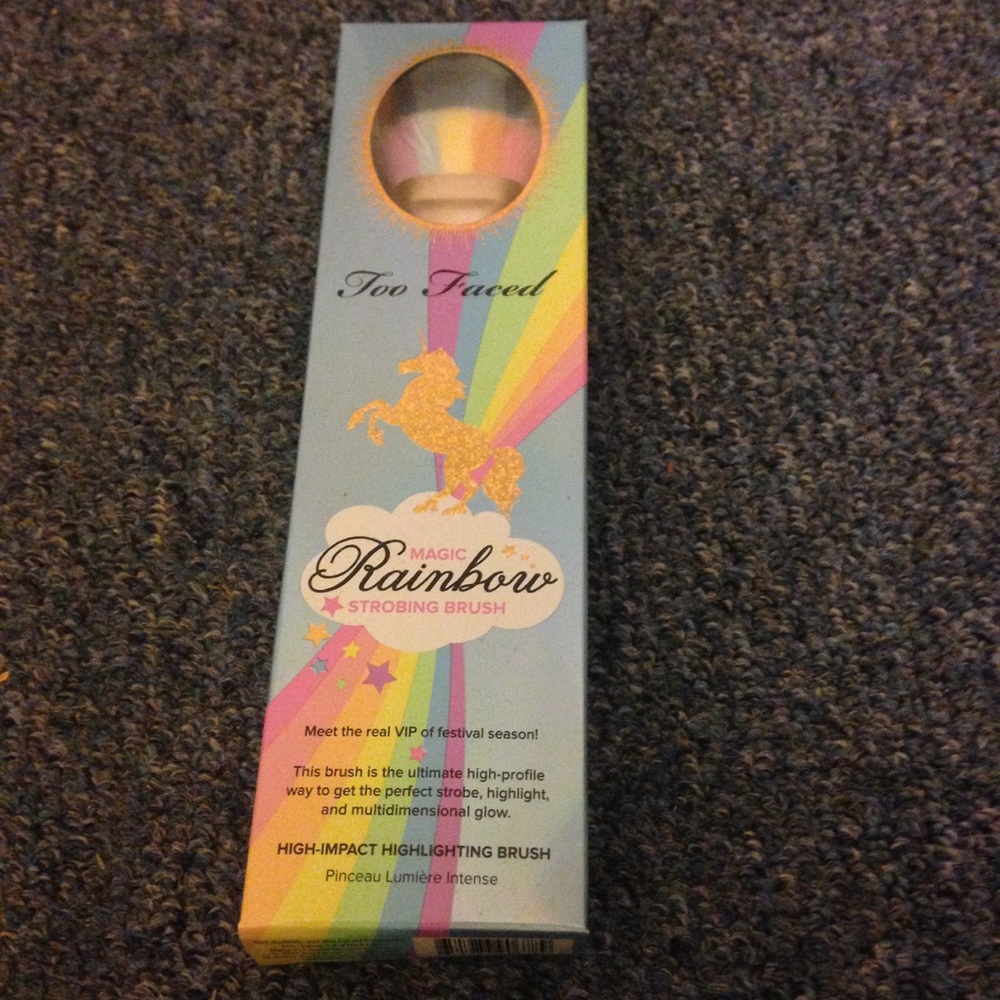 Too Faced Rainbow Brush